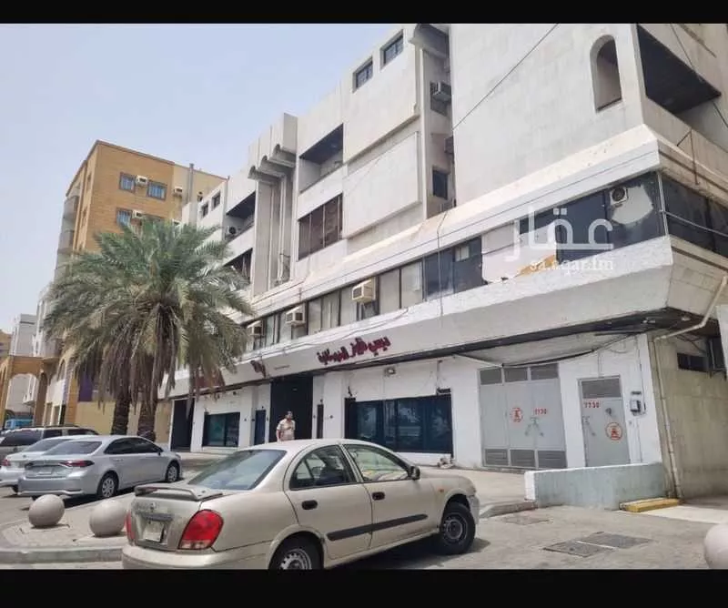 عمارة للبيع في شارع الامير ماجد الفرعي, حي العزيزية, مدينة جدة, منطقة مكة المكرمة 1 صورة