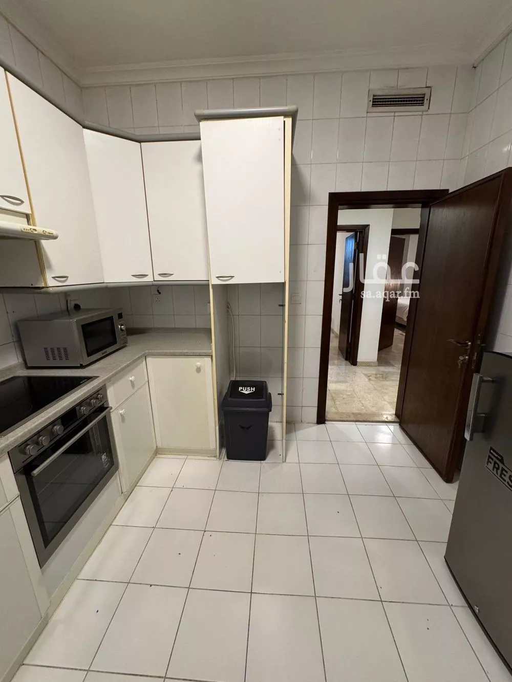 عمارة للإيجار في شارع صاري فرعي, حي السلامة, مدينة جدة, منطقة مكة المكرمة 1 صورة