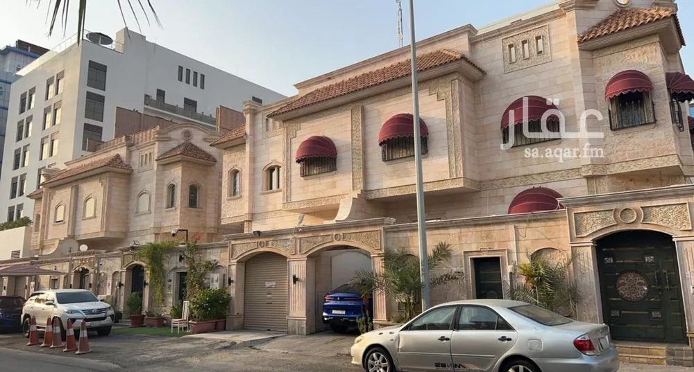 فيلا للبيع في شارع عبدالله غازي, حي الشاطئ, مدينة جدة, منطقة مكة المكرمة 1 صورة