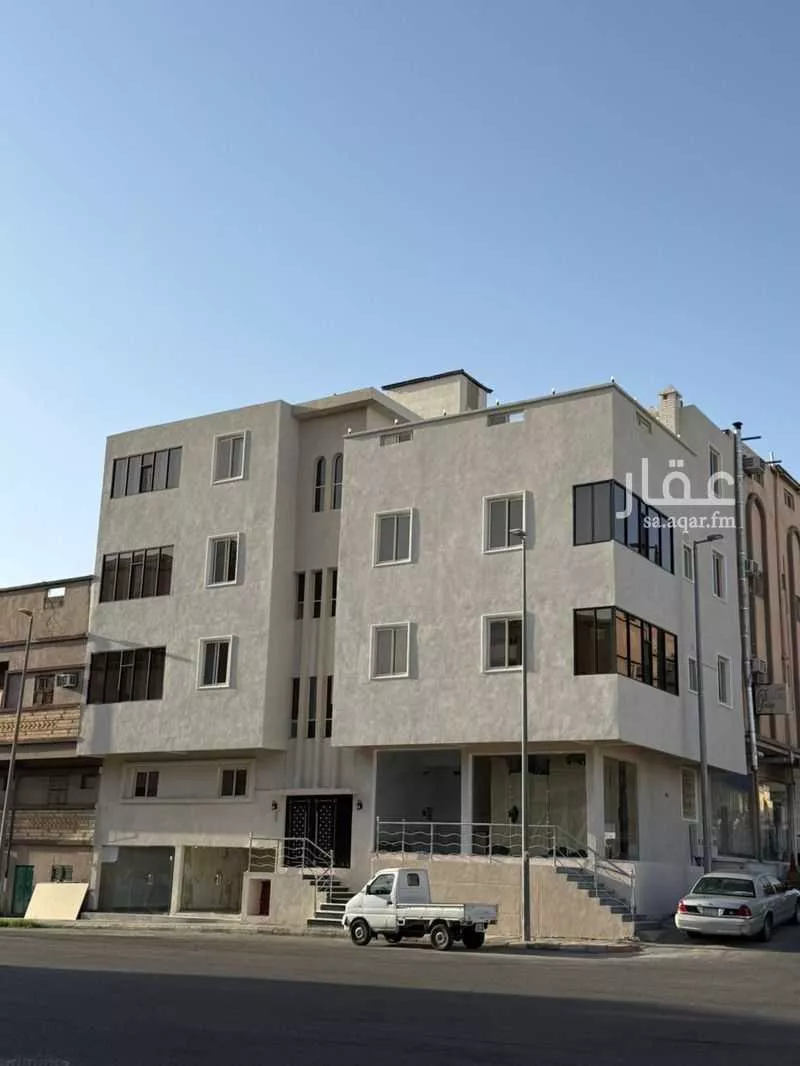 عمارة للإيجار في شارع موريتانيا, حي الشهداء الجنوبية, مدينة الطائف, منطقة مكة المكرمة 1 صورة