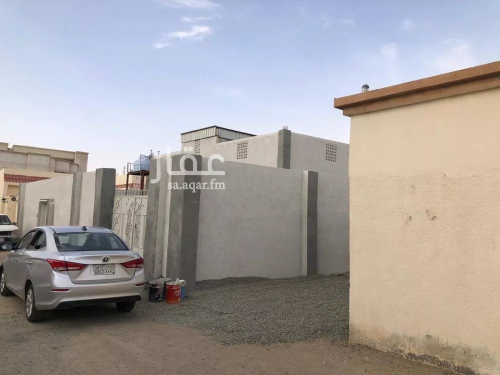 عمارة للبيع في حي العزيزية, مدينة الجموم - بحرة, منطقة مكة المكرمة 1 صورة