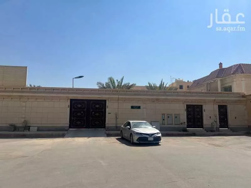 فيلا للبيع في شارع السفراء, حي الحمراء, مدينة الرياض, منطقة الرياض 1 صورة