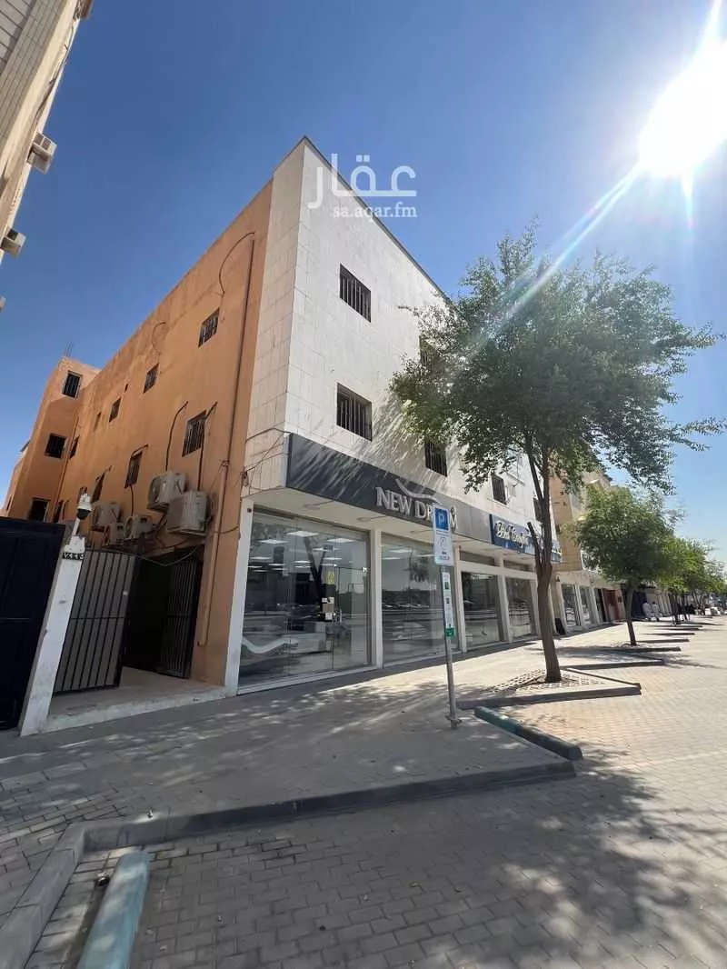 عمارة للبيع في شارع التخصصي, حي العليا, مدينة الرياض, منطقة الرياض 1 صورة