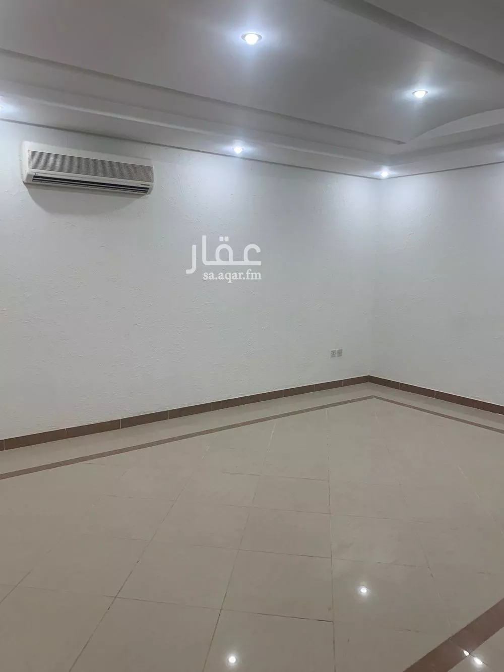 فيلا للبيع في شارع جبل العين, حي الملك عبدالعزيز, مدينة الرياض, منطقة الرياض 1 صورة