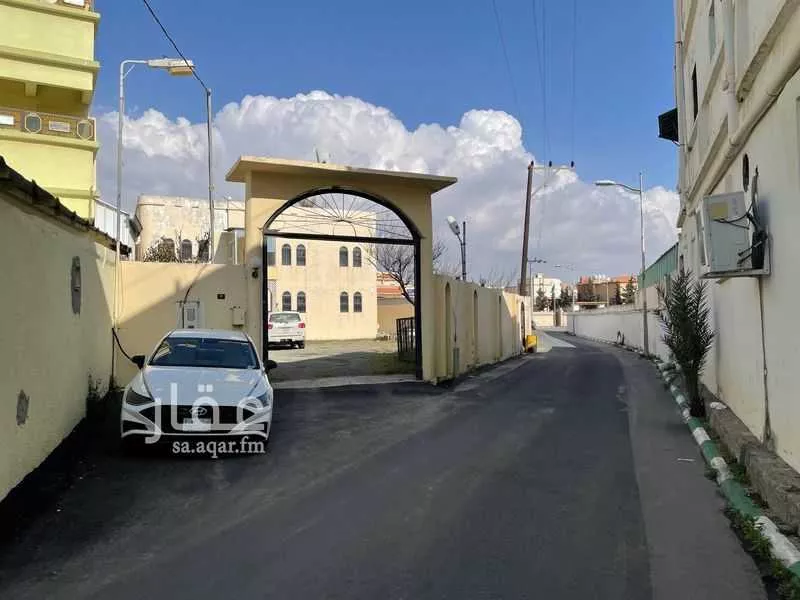 فيلا للبيع في شارع جابر بن حيان, حي السلام, مدينة النماص, منطقة عسير 1 صورة