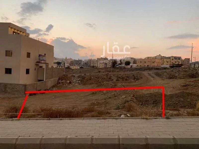 أرض للبيع في شارع قباء ، حي الموظفين ، أبها ، منطقة عسير 1 صورة