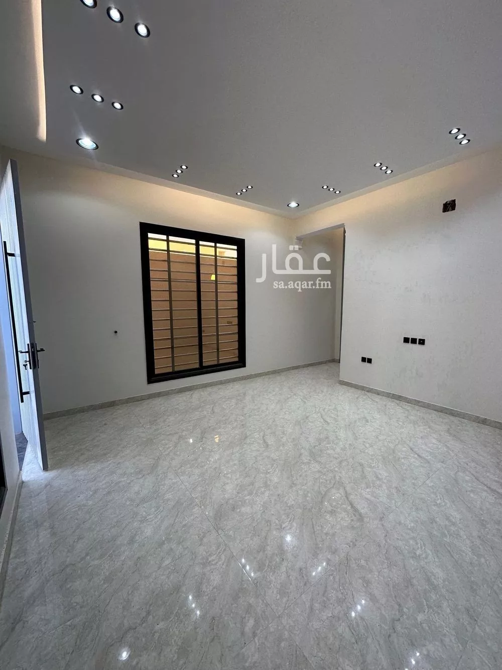 دور للبيع في شارع قيس بن محصن, حي العوالي, مدينة الرياض, منطقة الرياض 1 صورة