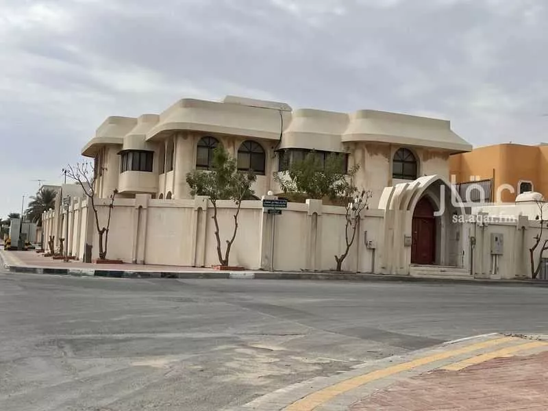 فيلا للإيجار في شارع ابن النفيس, حي الجامعيين, مدينة الدمام, المنطقة الشرقية 1 صورة