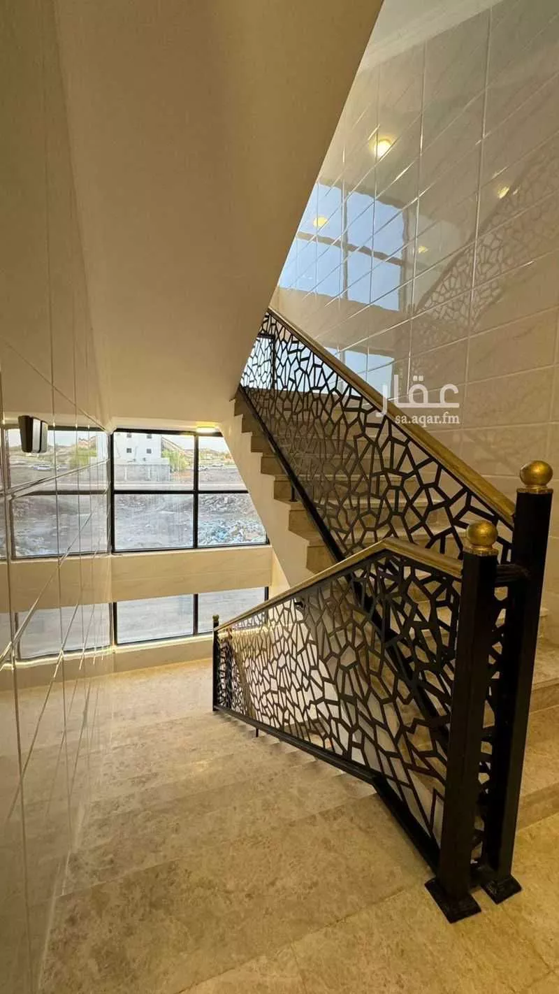 شقة للبيع في شارع اوس ابن معلق, حي الملك فهد, مدينة المدينة المنورة, منطقة المدينة المنورة 1 صورة