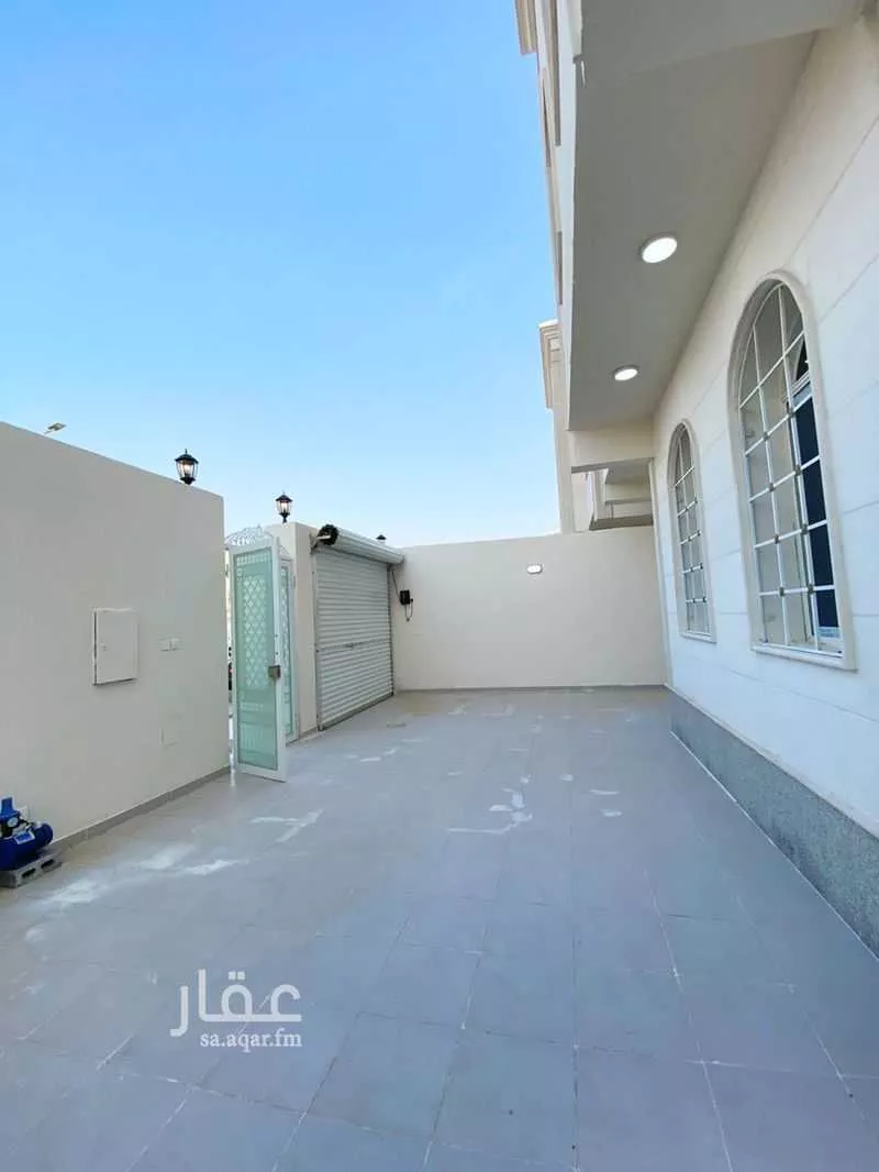 فيلا للبيع في شارع زهير بن جدعان, حي ضاحية الملك فهد, مدينة الدمام, المنطقة الشرقية 1 صورة