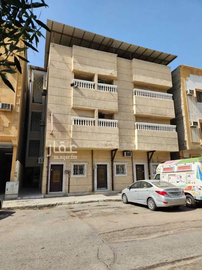 عمارة للبيع في شارع شقراء, حي الثقبة, مدينة الخبر, المنطقة الشرقية 1 صورة