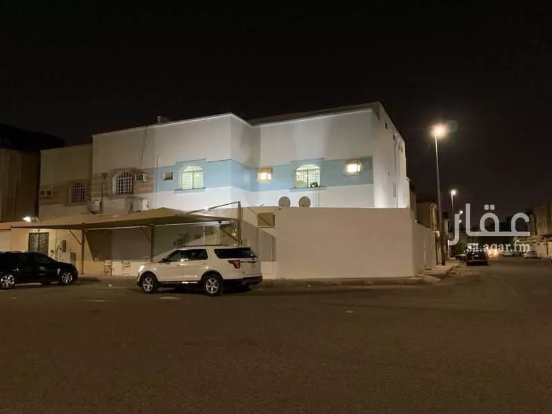 فيلا للبيع في شارع منقذ بن سلمى بن مالك, حي أبوبريقاء, مدينة المدينه المنوره, منطقة المدينة المنورة 1 صورة