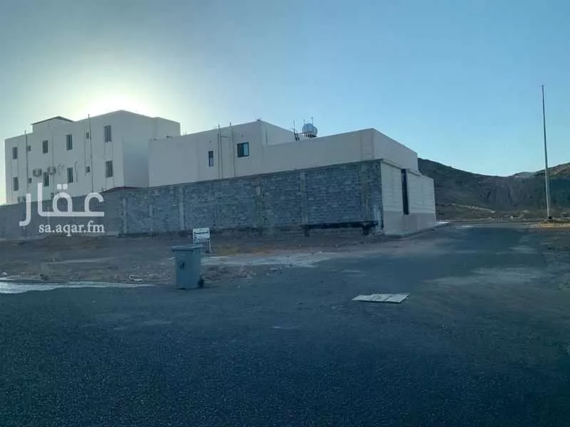 أرض للبيع في شارع صفية بنت الحارث العبدرية, حي كتانة, مدينة المدينه المنوره, منطقة المدينة المنورة 1 صورة