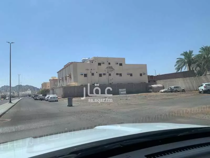 أرض للبيع في شارع خالد ابن خالد ابن عقبة, حي الدفاع, مدينة المدينه المنوره, منطقة المدينة المنورة 1 صورة