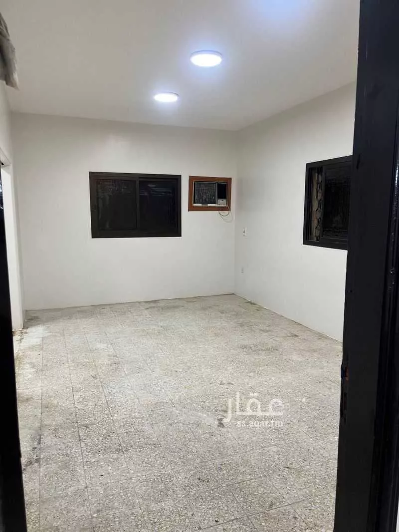 عمارة للإيجار في شارع الشويكي, حي الروضة, مدينة الرياض, منطقة الرياض 1 صورة