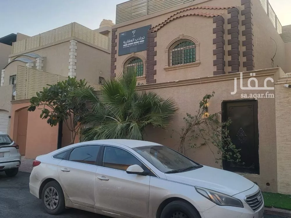 فيلا للبيع في شارع حيرة, حي العقيق, مدينة الرياض, منطقة الرياض 1 صورة