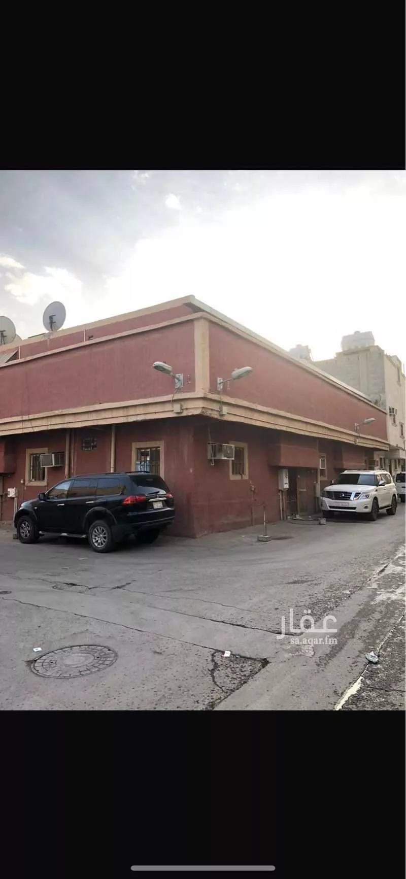 عمارة للبيع في شارع بدر الدين العيني ، حي أم الحمام الشرقي ، الرياض ، منطقة الرياض 1 صورة