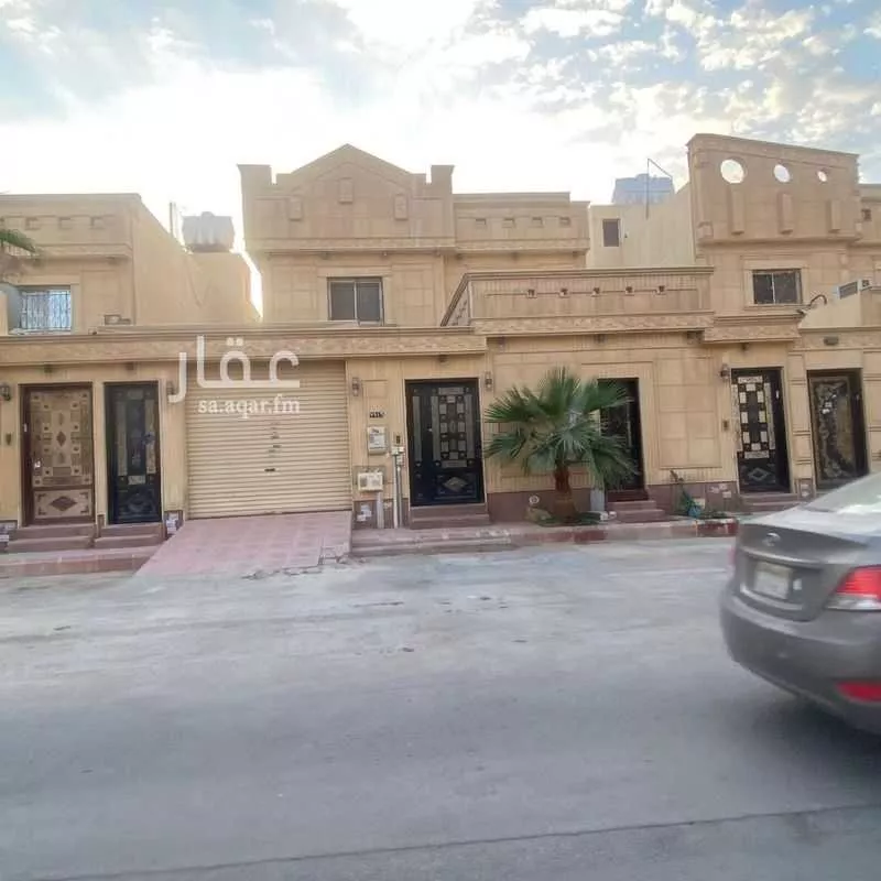 فيلا للبيع في شارع محمد بن المنذر, حي إشبيلية, مدينة الرياض, منطقة الرياض 1 صورة