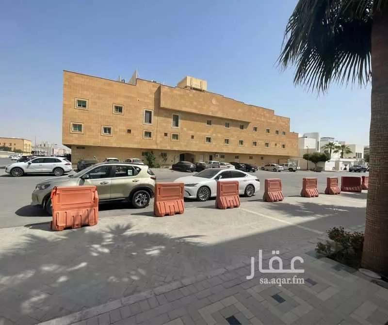 شقة للإيجار في شارع محمد بن عبدالعزيز الدغيثر, حي الملقا, مدينة الرياض, منطقة الرياض 1 صورة