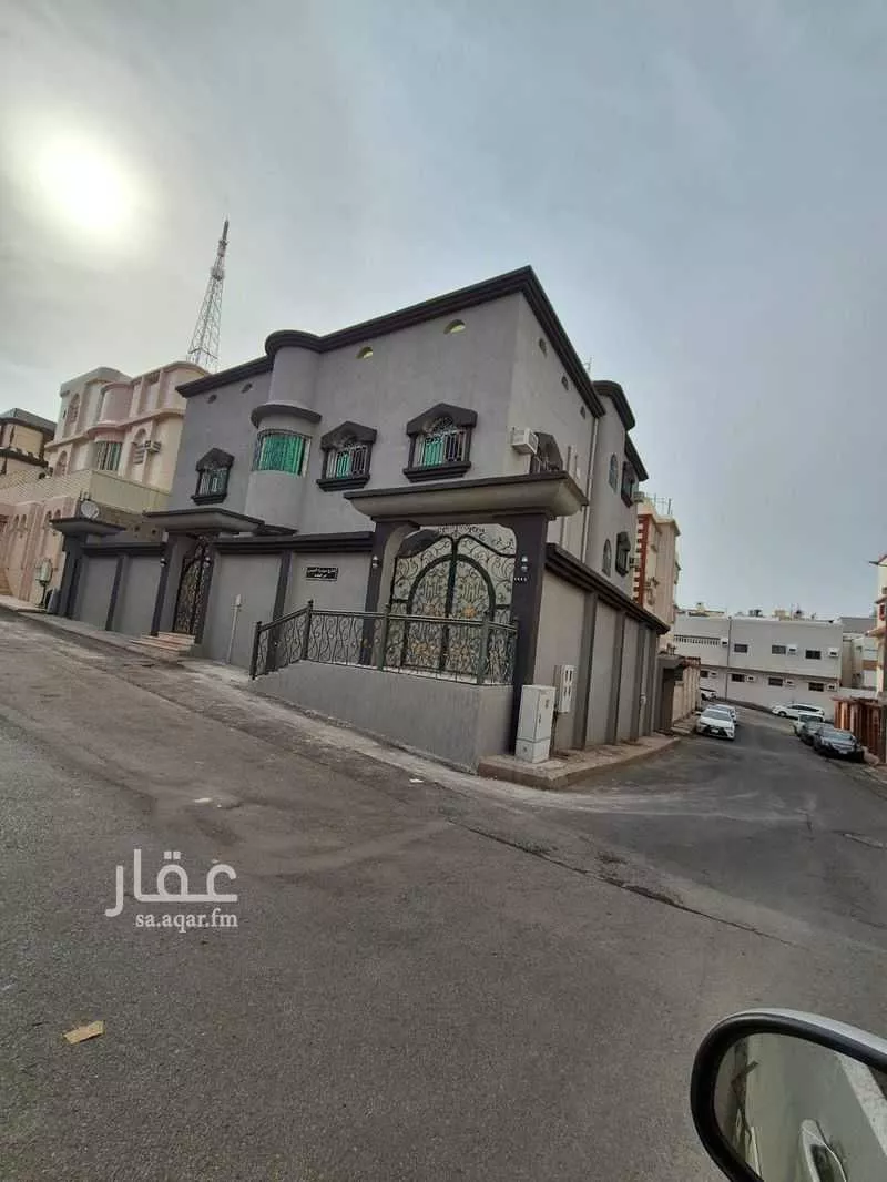 فيلا للبيع في شارع ميسرة العبسى, حي القطبية الشرقية, مدينة امارة منطقة مكة المكرمة - الطائف, منطقة مكة المكرمة 1 صورة