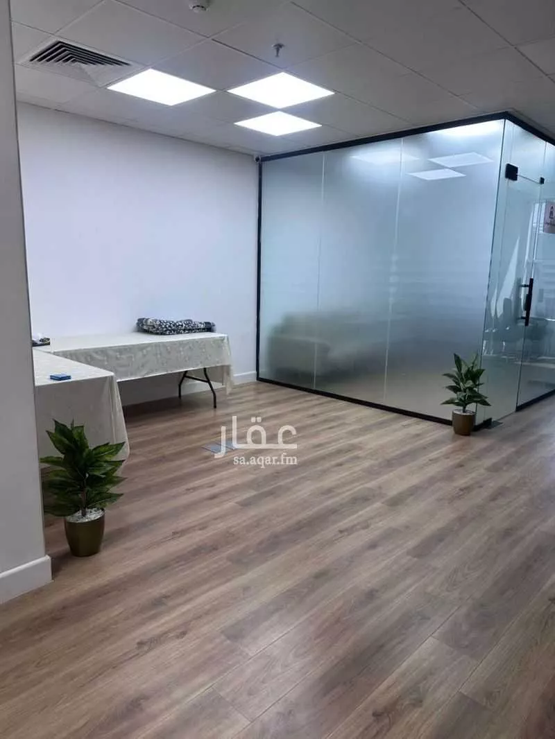 مكتب تجاري للإيجار في شارع ابي جعفر المنصور, حي الشهداء, مدينة الرياض, منطقة الرياض 1 صورة