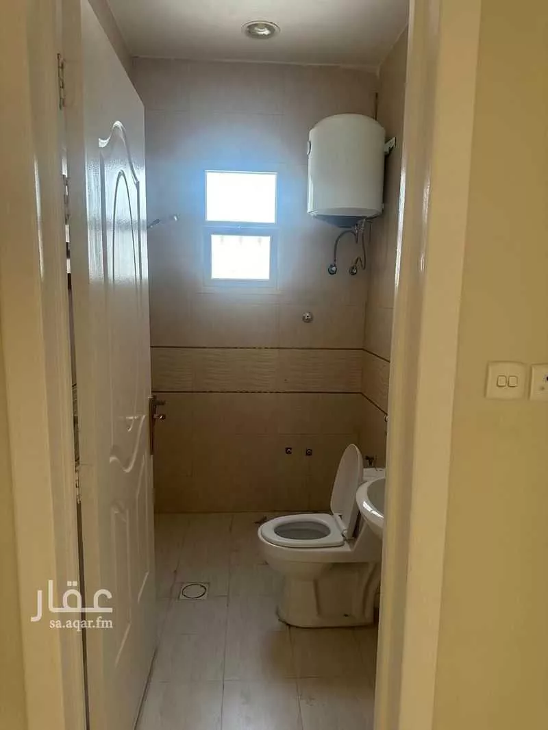 فيلا للبيع في شارع خليل الصنهاجي, حي المهدية, مدينة الرياض, منطقة الرياض 1 صورة