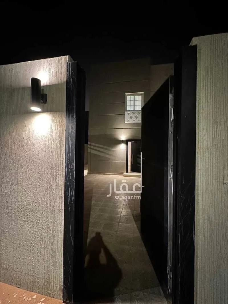 فيلا للبيع في شارع ابن أبي بكر المخزومي, حي مطار الملك خالد الدولي, مدينة الرياض, منطقة الرياض 1 صورة