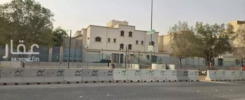 فيلا للبيع في شارع ابي فراس الحمدانى, حي الرائد, مدينة الرياض, منطقة الرياض 1 صورة