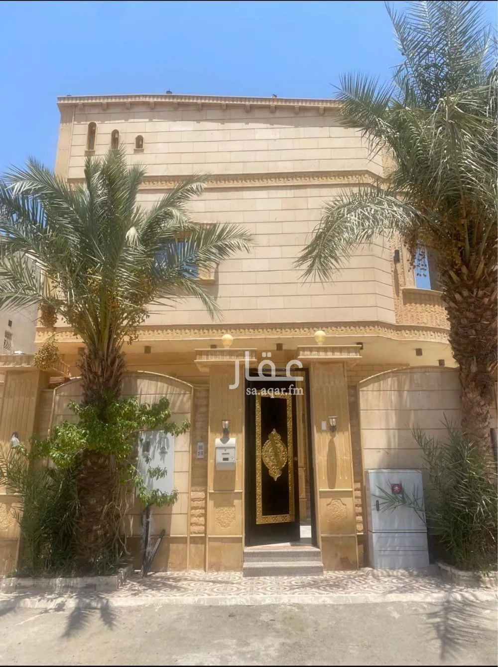 فيلا للبيع في شارع عوف بن عبد الله بن الاحمر, حي الحمدانية, مدينة جدة, منطقة مكة المكرمة 1 صورة
