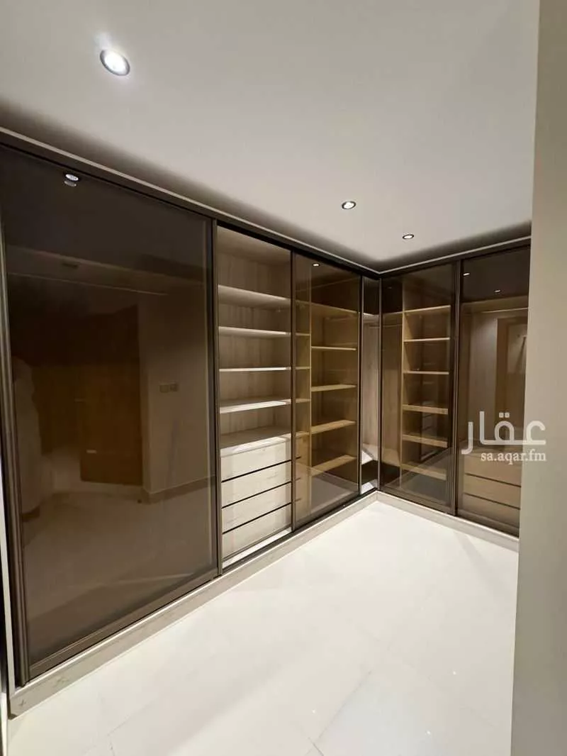 فيلا للإيجار في شارع رحمة الله السندي, حي حطين, مدينة الرياض, منطقة الرياض 1 صورة