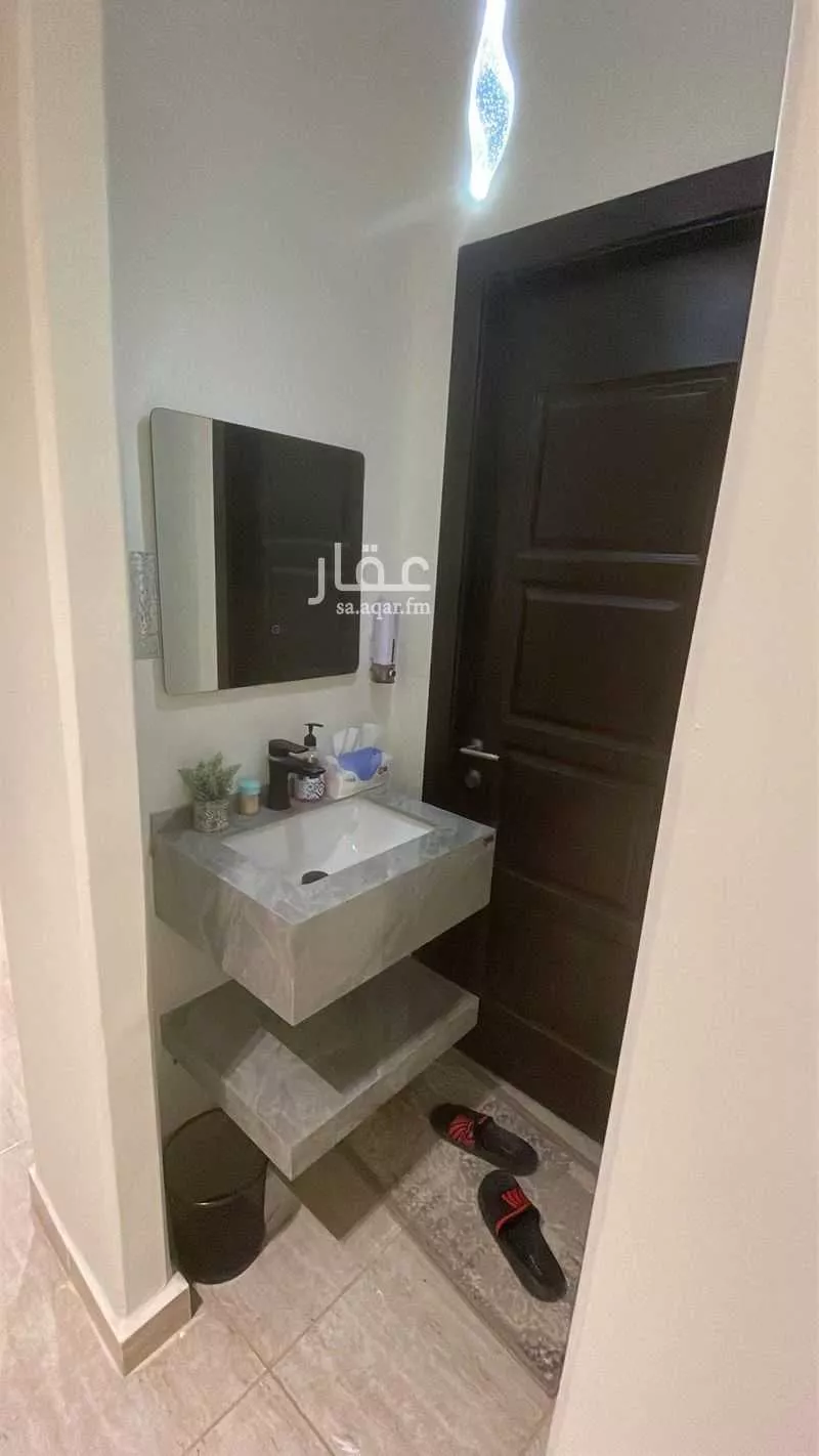 فيلا للإيجار في حي مطار الملك خالد الدولي ، الرياض ، منطقة الرياض 1 صورة