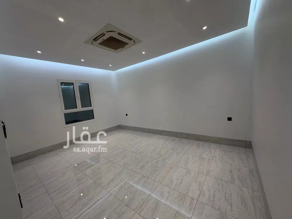 شقة للبيع في شارع القارب, حي الشعلة, مدينة الدمام, المنطقة الشرقية 1 صورة