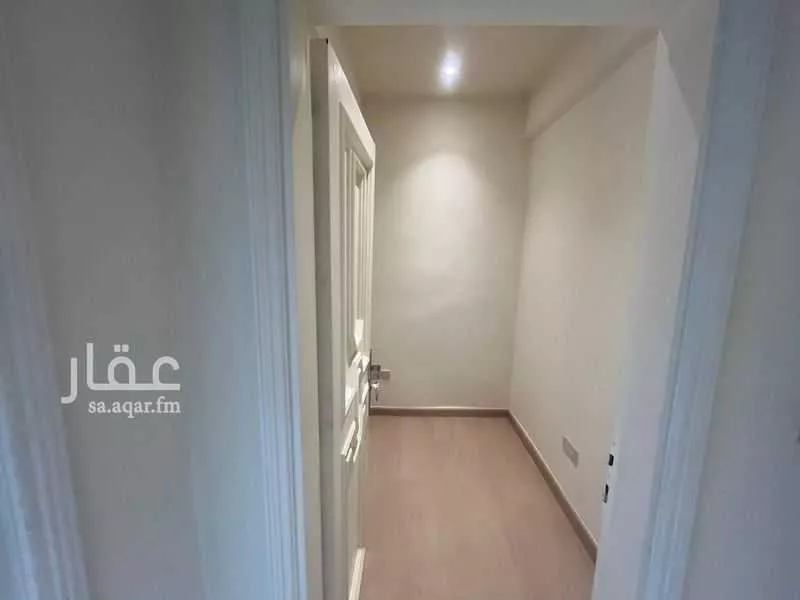 فيلا للبيع في شارع إبراهيم الحربي, حي المؤتمرات, مدينة الرياض, منطقة الرياض 1 صورة