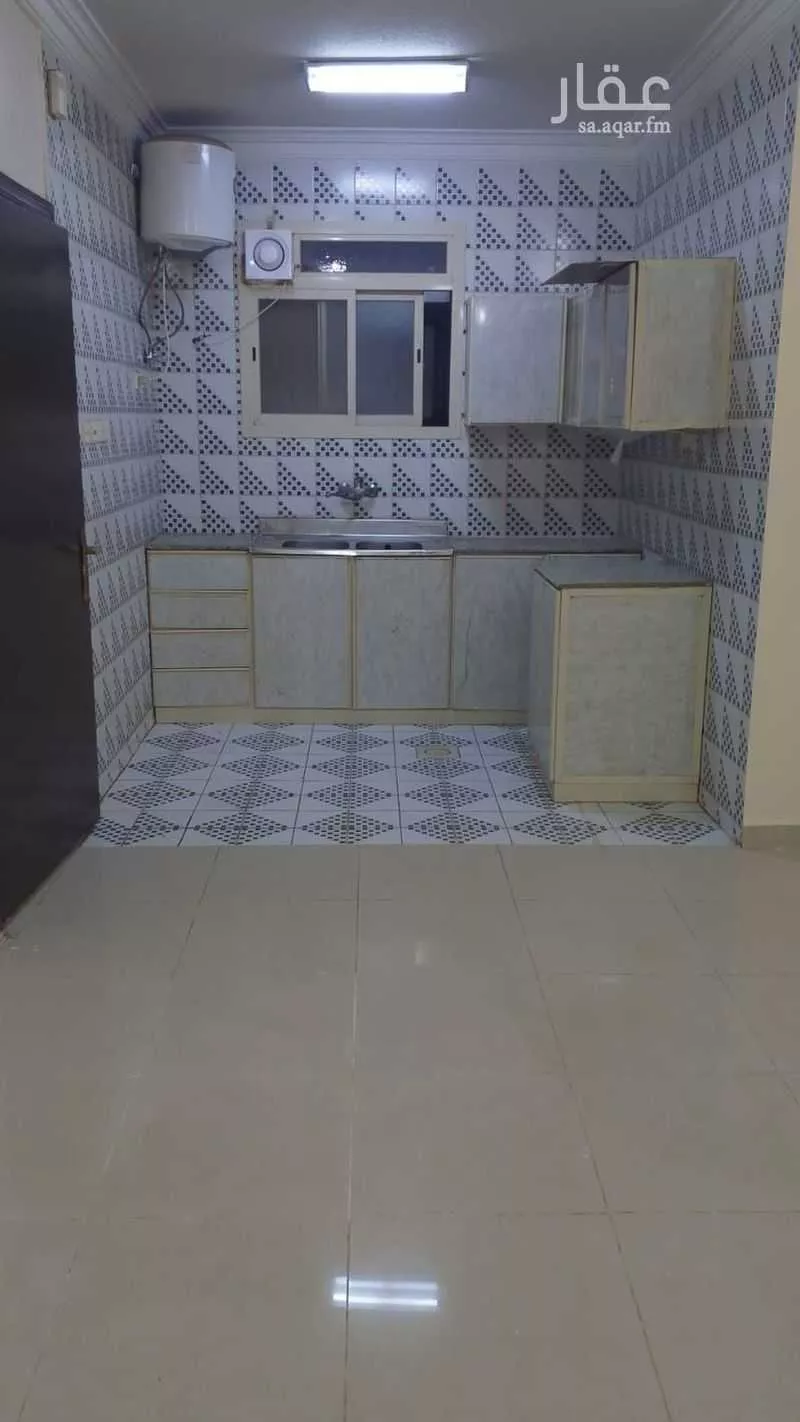 عمارة للإيجار في شارع الامير ثامر بن عبدالعزيز , حي الملز, مدينة الرياض, منطقة الرياض 1 صورة