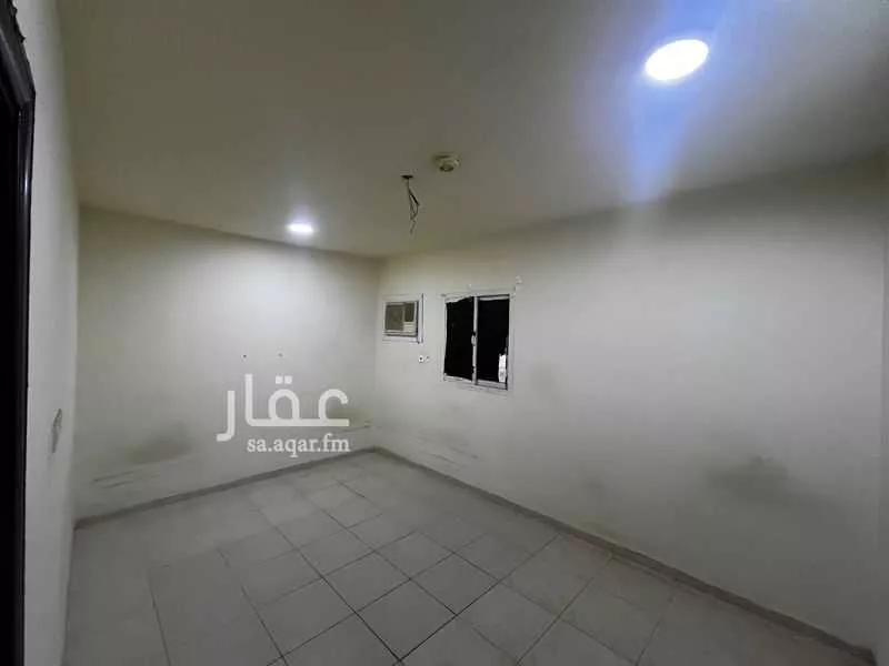 شقة للإيجار في شارع الامير عبدالله ابن عبدالرحمن ، حي ظهرة العودة شرق ، الدرعية ، الدرعية 1 صورة