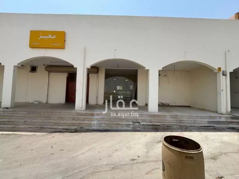 مكتب تجاري للإيجار في شارع الشيخ محمد بن ابراهيم, حي ظهرة العودة شرق, مدينة الدرعية, منطقة الرياض 1 صورة