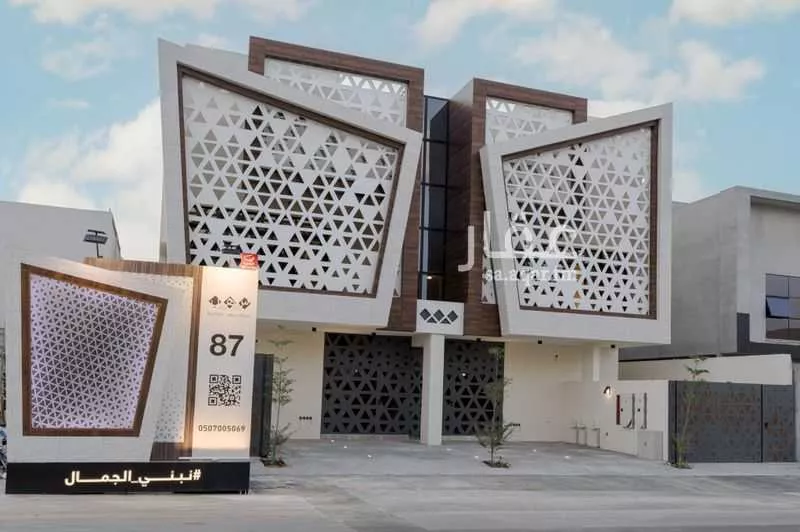 دور للبيع في شارع ابراهيم بن الاحمدي, حي القيروان, مدينة الرياض, منطقة الرياض 1 صورة