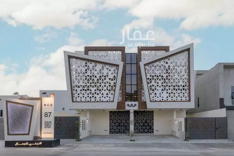 دور للبيع في شارع ابراهيم بن الاحمدي, حي القيروان, مدينة الرياض, منطقة الرياض 1 صورة