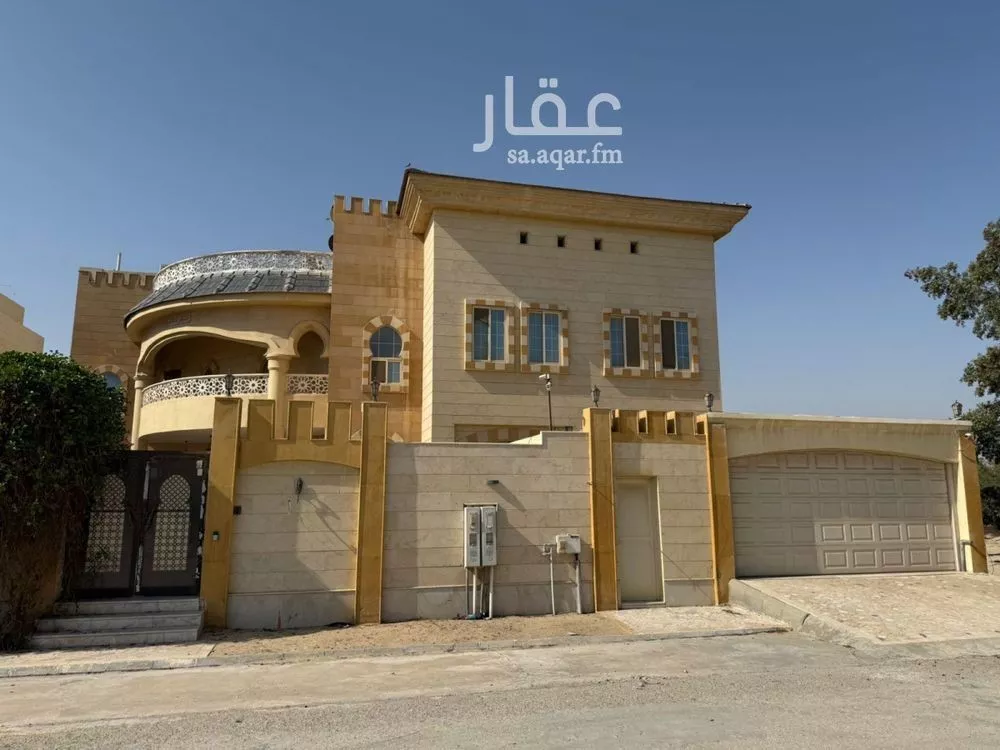 فيلا للبيع في شارع المباركه, حي إشبيلية, مدينة الخبر, المنطقة الشرقية 1 صورة