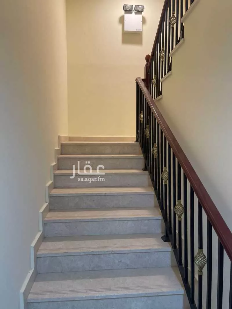 فيلا للبيع في شارع عكاظ 5, حي جلمودة, مدينة مدينه الجبيل الصناعيه, المنطقة الشرقية 1 صورة