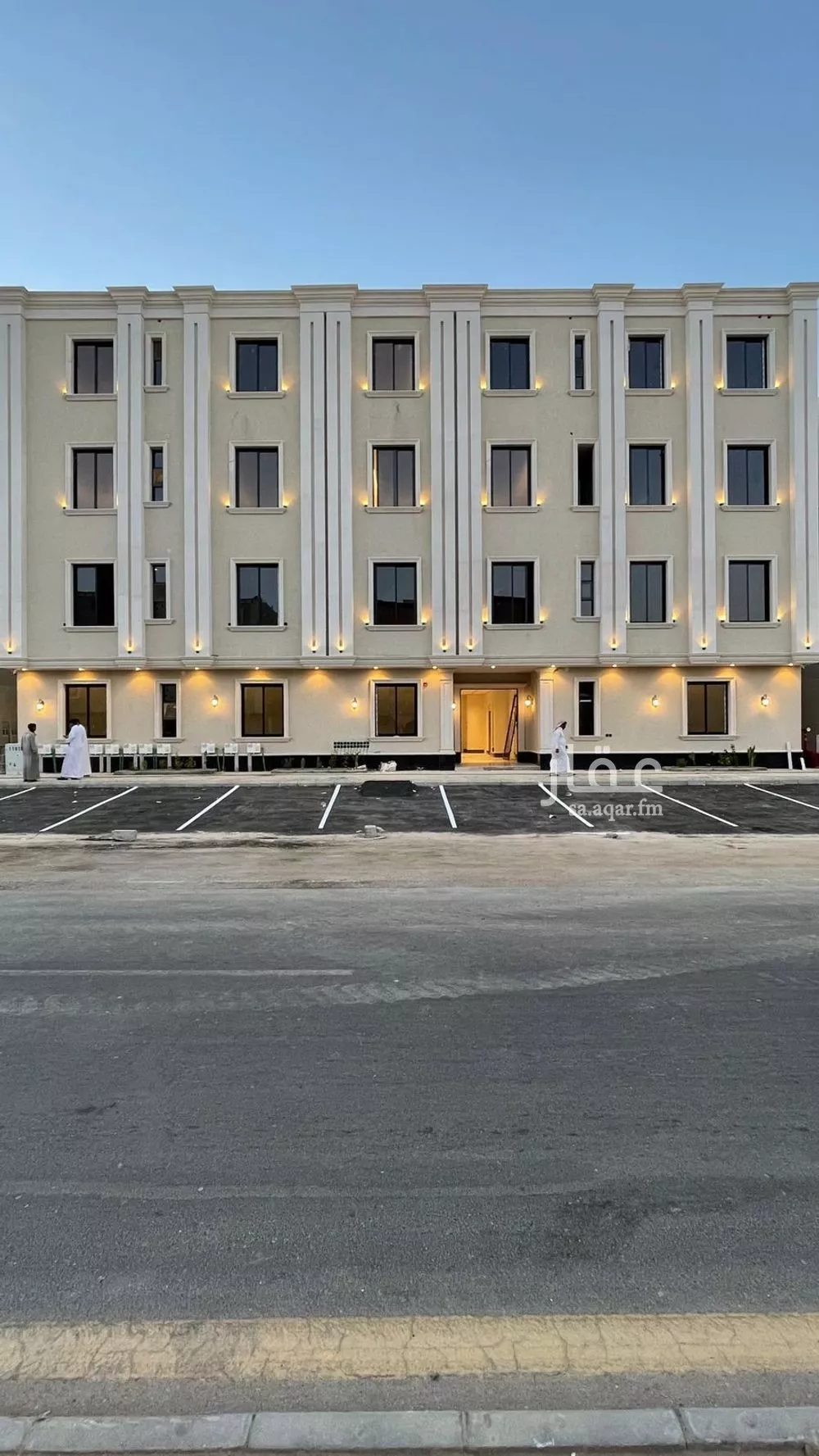 عمارة للبيع في شارع التين, حي السعادة, مدينة الرياض, منطقة الرياض 1 صورة