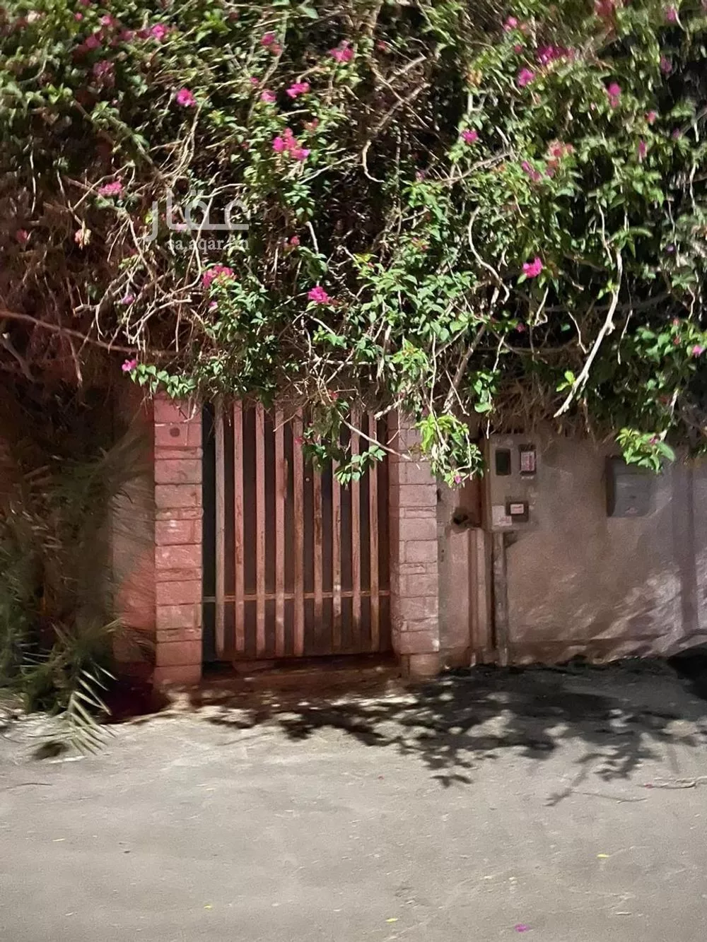 فيلا للبيع في شارع فرات بن حيان, حي الروضة, مدينة الرياض, منطقة الرياض 1 صورة