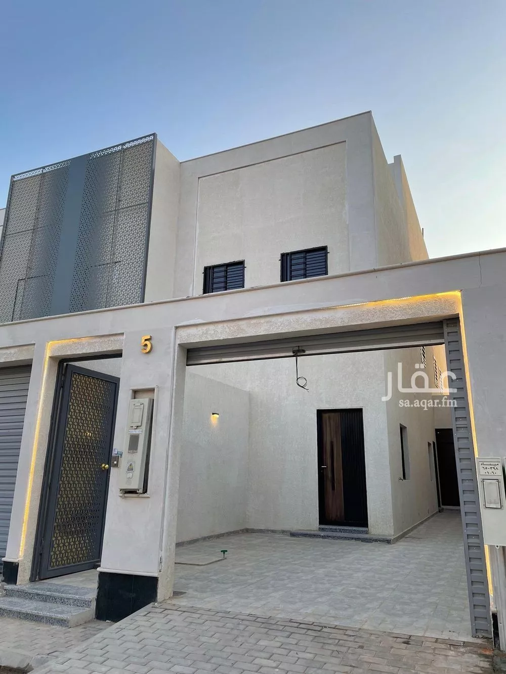 دور للبيع في شارع رقم 151, حي الجنادرية, مدينة الرياض, منطقة الرياض 1 صورة