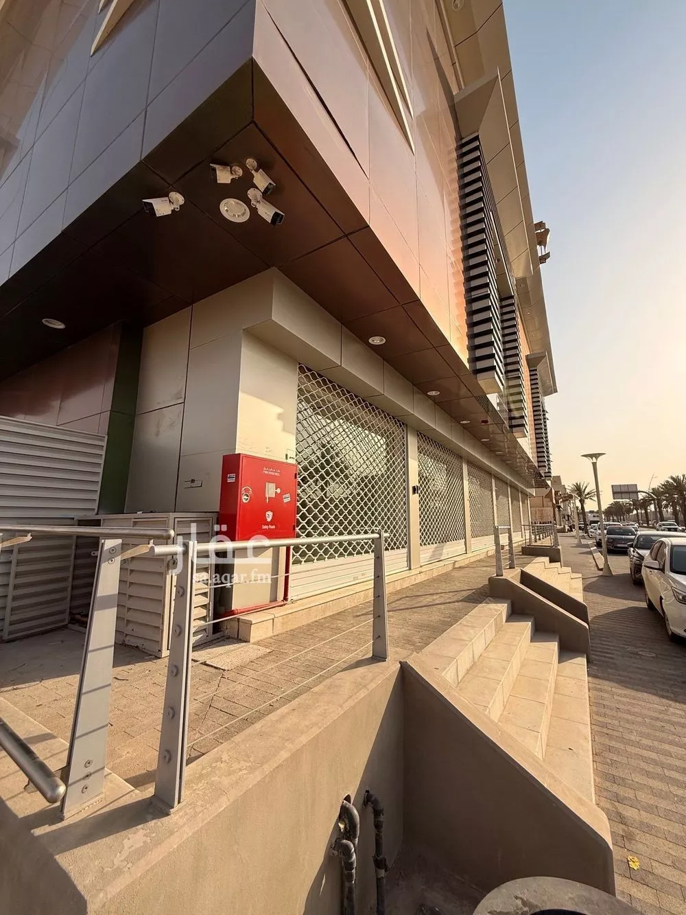 محل للإيجار في شارع طريق الملك عبدالله بن عبدالعزيز, حي الخليج, مدينة الرياض, منطقة الرياض 1 صورة