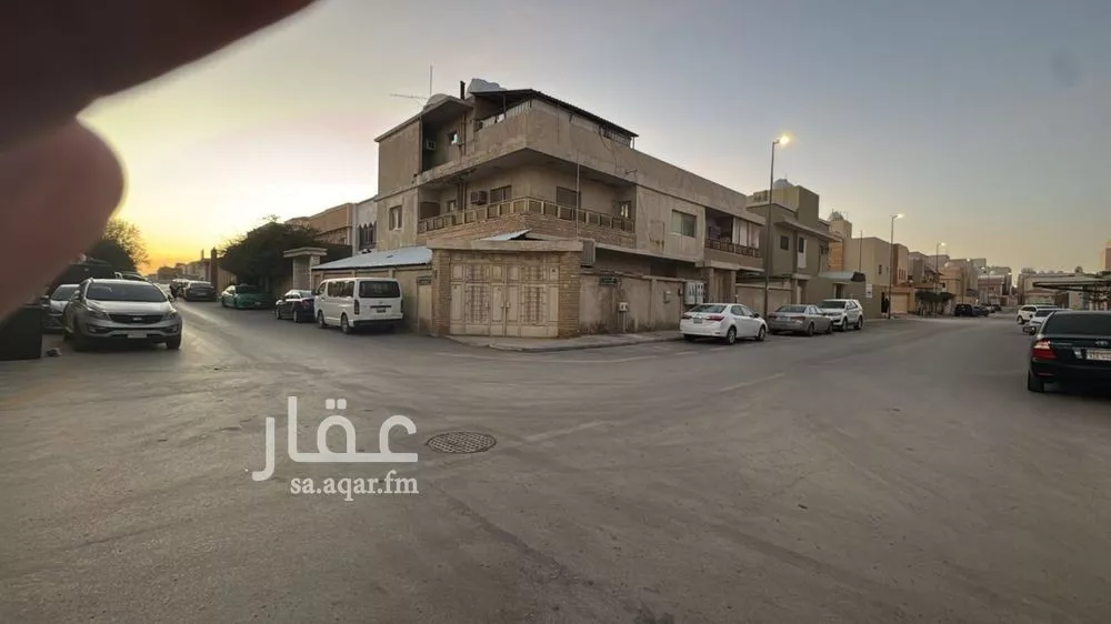 عمارة للبيع في شارع أبي عبدالله بن تيمية, حي الروضة, مدينة الرياض, منطقة الرياض 1 صورة