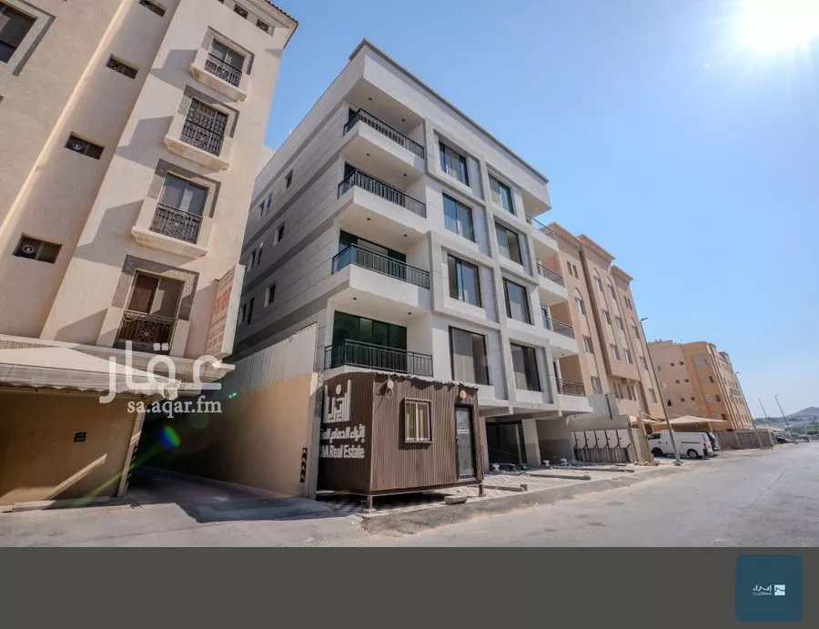 شقة للبيع في شارع يزيد بن حصين, حي الدانة الشمالية, مدينة الظهران, المنطقة الشرقية 1 صورة