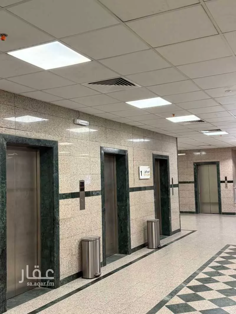 مكتب تجاري للإيجار في شارع الملك فيصل ابن عبدالعزيز سعود, حي المربع, مدينة الرياض, منطقة الرياض 1 صورة