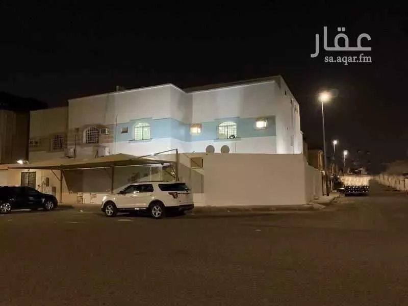 فيلا للبيع في شارع منقذ بن سلمى بن مالك, حي أبوبريقاء, مدينة المدينه المنوره, منطقة المدينة المنورة 1 صورة