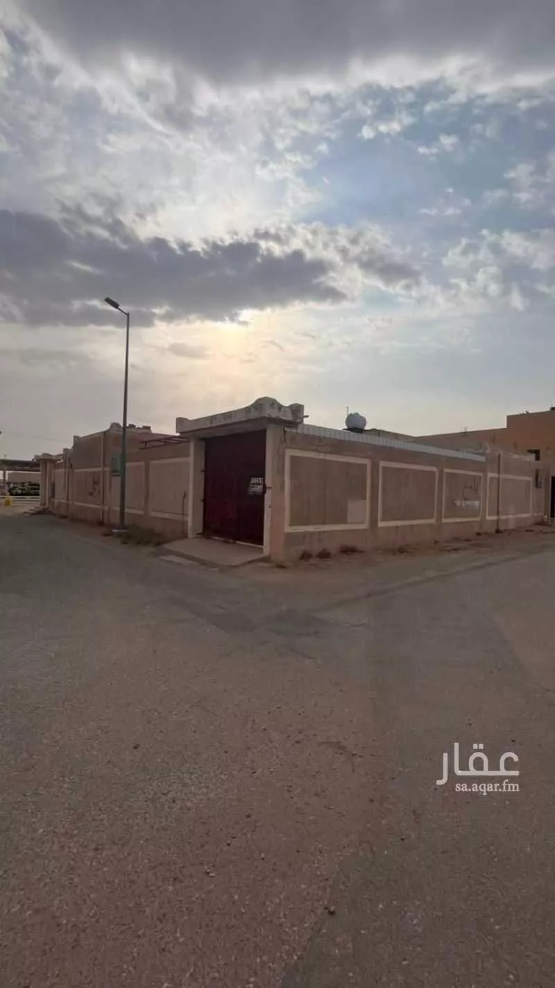 استراحة للبيع في شارع تميم بن ربيعة بن عوفي, حي الملك خالد, مدينة عنيزة, منطقة القصيم 1 صورة