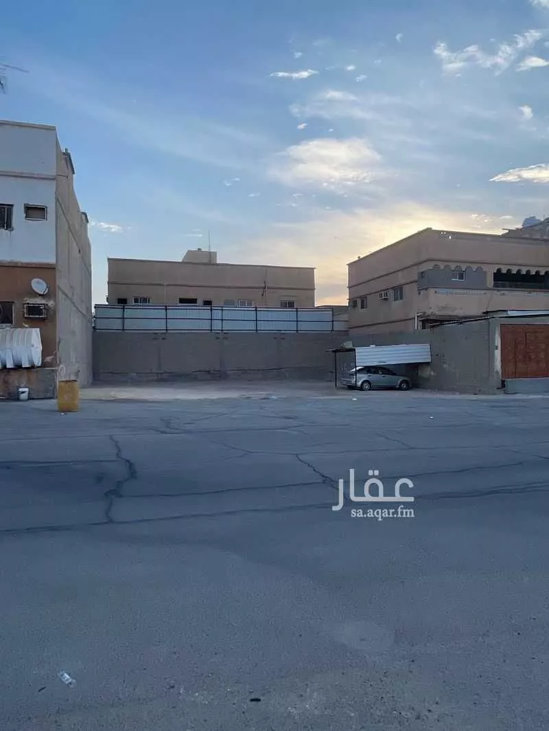 أرض للبيع في شارع بديع الزمان الهمذاني, حي الصالحية, مدينة الاحساء, المنطقة الشرقية 1 صورة